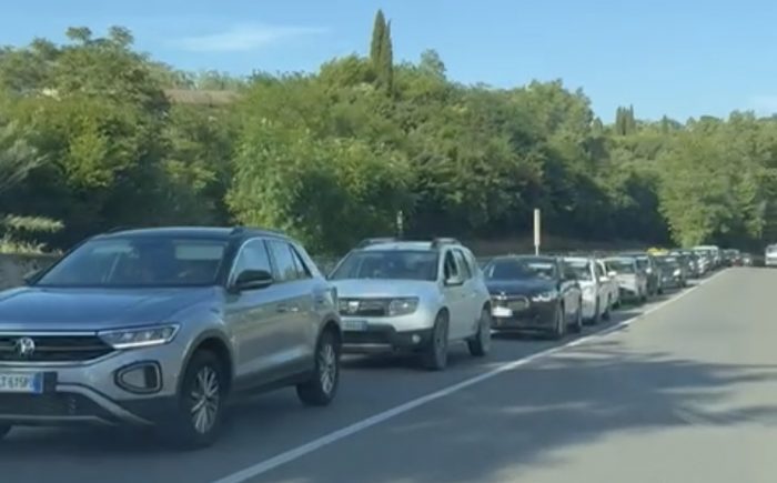 Incidente stradale alla rotonda di Malizia, traffico rallentato in Viale Toselli