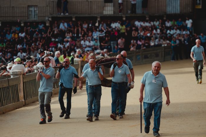 Palio 2 luglio, l’ordine ai canapi per le prove