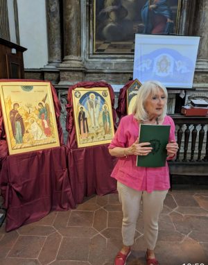 Siena, prosegue la mostra “Theologia Picta – icone di Marta Perugini”