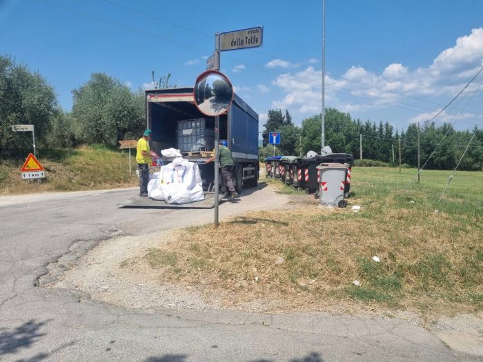 Siena, rimosse bombole di gas abbandonate in strada delle Tolfe