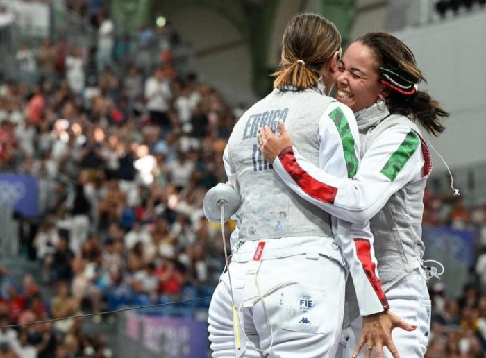 Olimpiadi Parigi 2024, medaglia d'argento per la senese Alice Volpi nel fioretto femminile a squadre