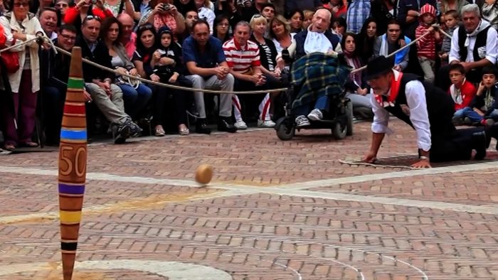 Pienza, weekend conclusivo per il binomio perfetto tra Fiera del Cacio e Gioco del Cacio al Fuso