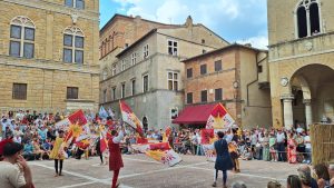 Pienza, la contrada di Case Nuove vince il Gioco del cacio al fuso