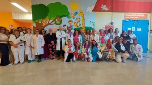 Ospedale Scotte Siena, inaugurati i nuovi dipinti all’ingresso e nel corridoio di Neuropsichiatria infantile