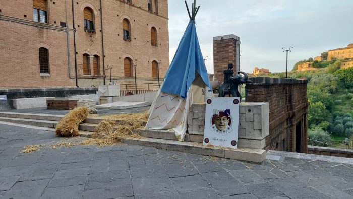 Siena, Contrada della Torre: "Un atto di oltraggio alla memoria"