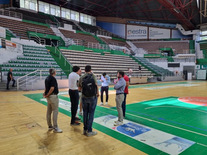 Siena: palasport di viale Sclavo, riconsegnato il campo centrale