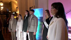 Moda: Miss Eleganza Toscana madrina della sfilata Falconeri all'hotel Continental di Siena