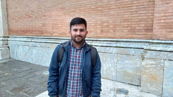 Pakistani a Siena, la storia di Asif: "Non avevo niente, adesso studio e ho tutto. Troppo odio sui social, noi siamo umani"