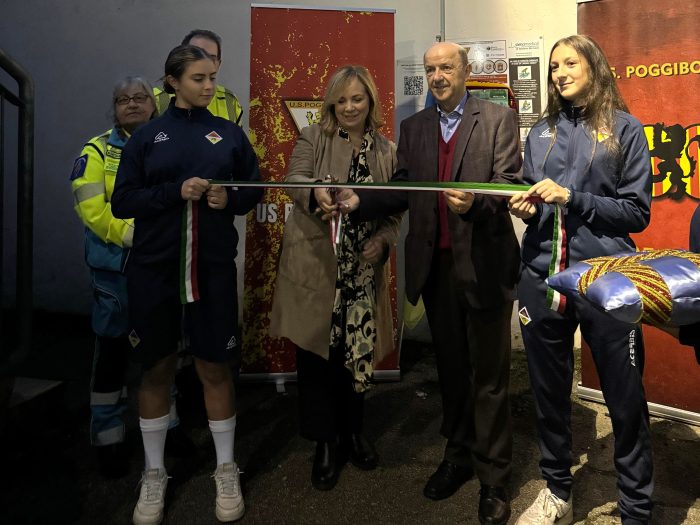 Inaugurato allo stadio il nuovo defibrillatore donato dalla Misericordia all'Us Poggibonsi