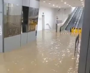 Siena, lavori urgenti nel sottopasso della stazione dopo il nubifragio