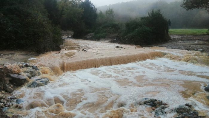 Il maltempo sferza ancora San Gimignano: allagamenti, strade chiuse e smottamenti