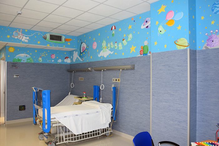 Ospedale le Scotte Siena, inaugurata la stanza “Fantasia” in Chirurgia pediatrica