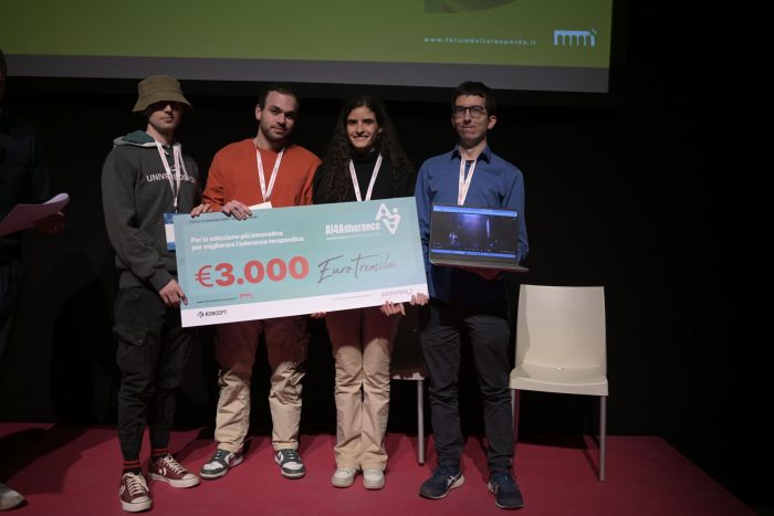 Dottoranda UniSi vince primo premio all’AI4Adherence Global Health Innovation Hackathon