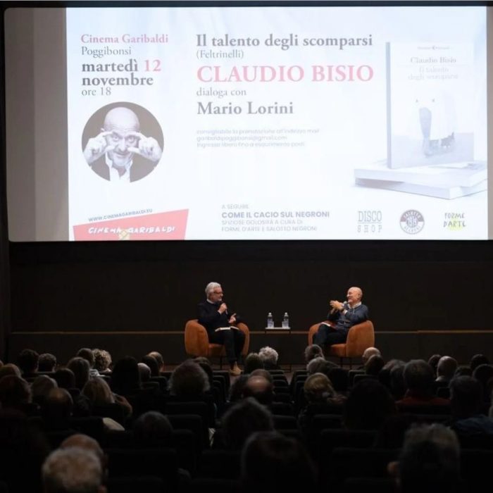 Poggibonsi, Claudio Bisio ha presentato il suo ultimo libro "Il talento degli scomparsi"