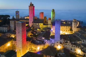 San Gimignano, si accende la magia del Natale