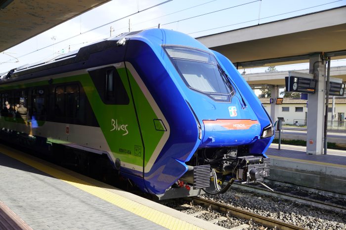 Consegnato alla stazione di Chiusi-Chianciano Terme il nuovo treno a tripla alimentazione