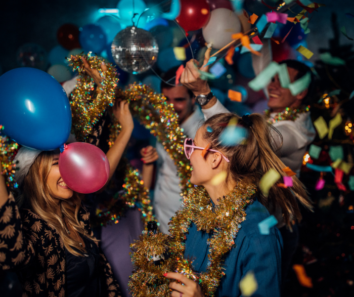 Cenone di Capodanno, i senesi non badano a spese ma preferiscono stare in casa