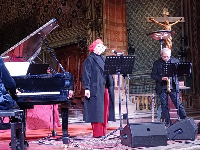 Siena, grande successo per il concerto di Rossana Casale alla Basilica dei Servi