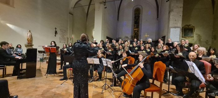 Poggibonsi, concerto natalizio nella Chiesa di San Lorenzo