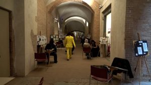 Natale a Siena, musica e ritratti degli studenti nella Corticella del Santa Maria della Scala