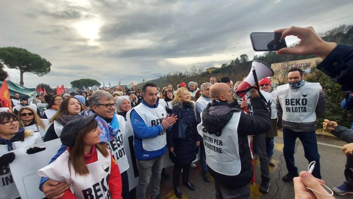 Beko Siena, in 250 oggi al nuovo corteo di protesta