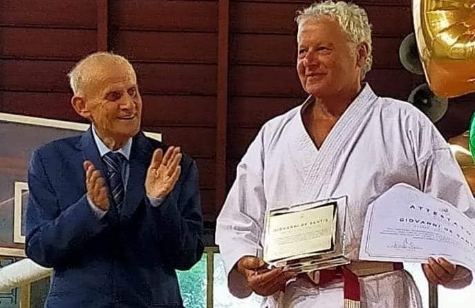 Mens Sana Karate: al Maestro Gianni De Santis la consegna del 7° Dan