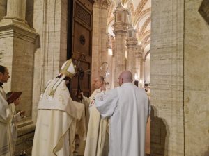 Pienza, aperto l'anno giubilare. Lojudice: "Occasione di slancio per giovani, anziani, migranti e per chi ha perso il lavoro"