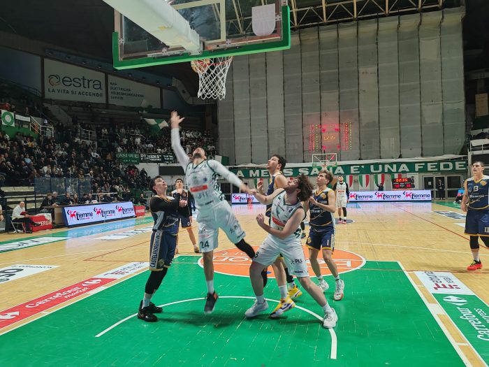 Parte bene il 2025 della Mens Sana: vittoria su Castelfiorentino 74-66