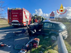 Buonconvento, due i feriti nello scontro tra un'auto e un bus di linea