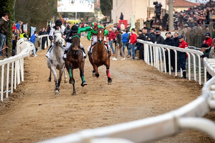 Palio di Buti, è iniziato il conto alla rovescia. Si apre la stagione di corse