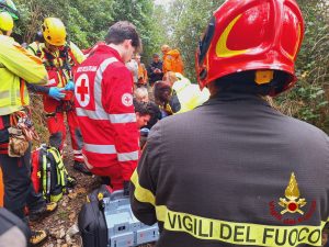 Cacciatore ferito da un colpo di fucile, paura nei boschi di Castellina in Chianti